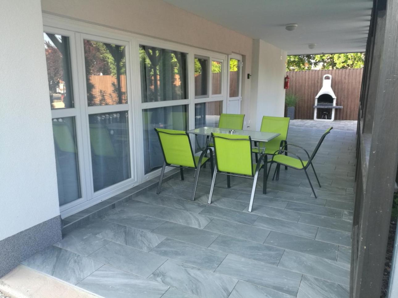 Tutti Apartman Balatonlelle Zewnętrze zdjęcie
